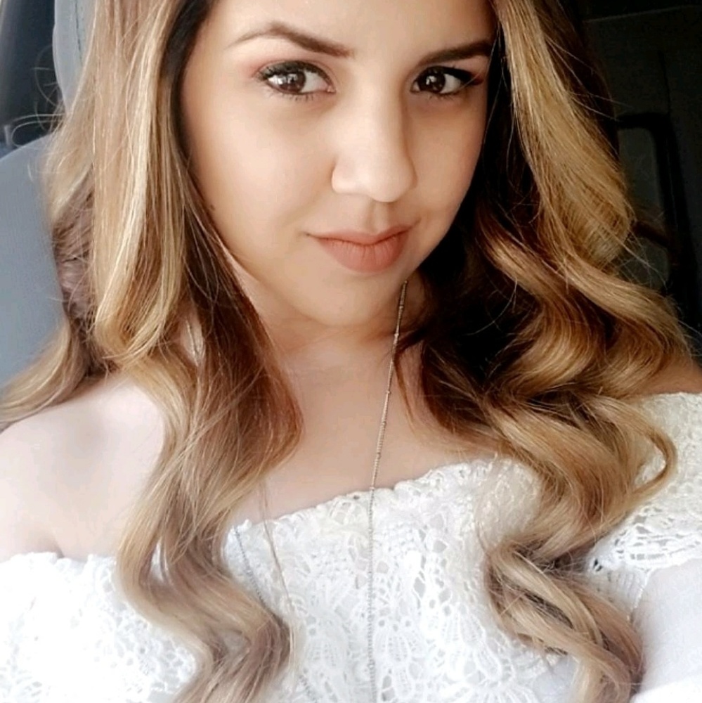 Meet your Posher, Valerie